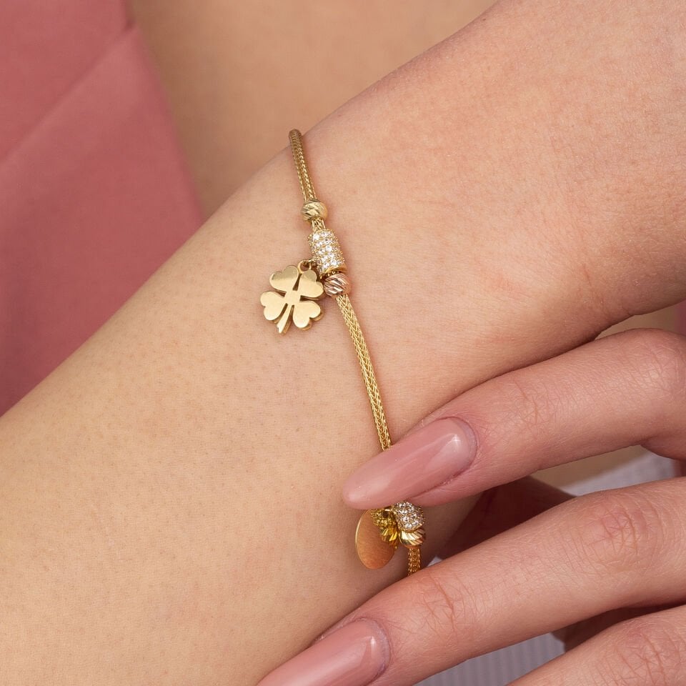 Halka Yonca Sallantılı Altın Bileklik