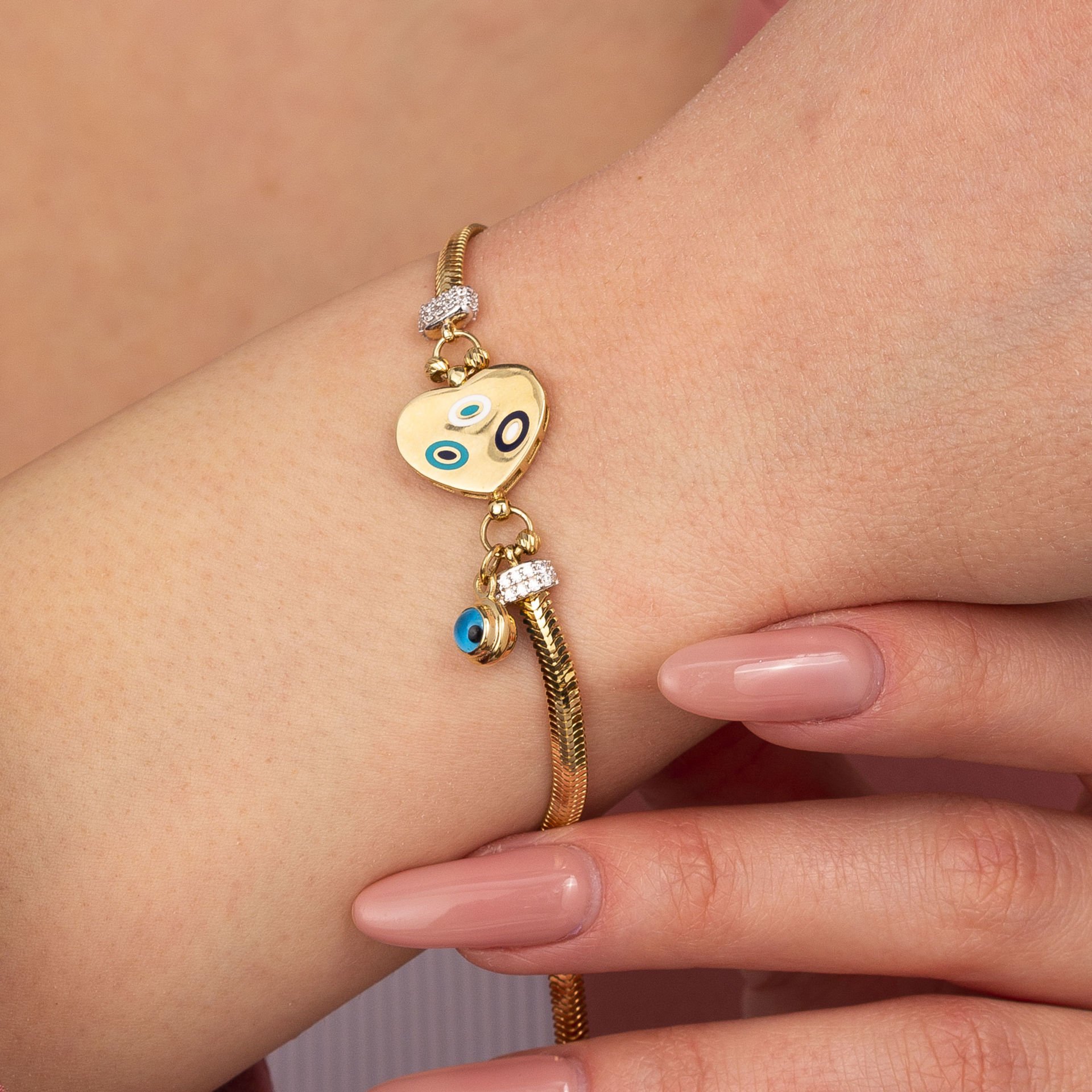 Mineli Kalp Göz Boncuklu Altın Bileklik